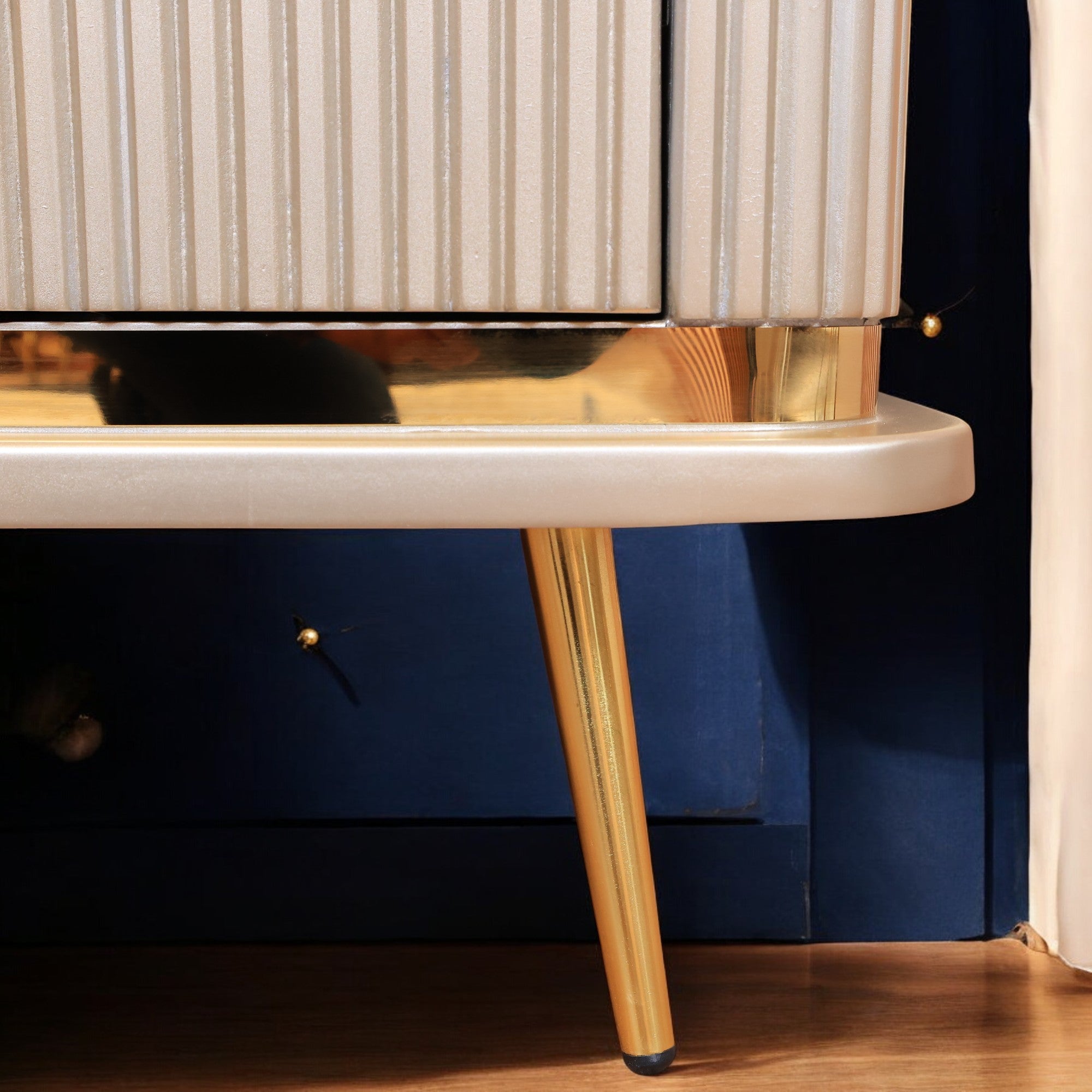 ترابيزة تليفزيون 148