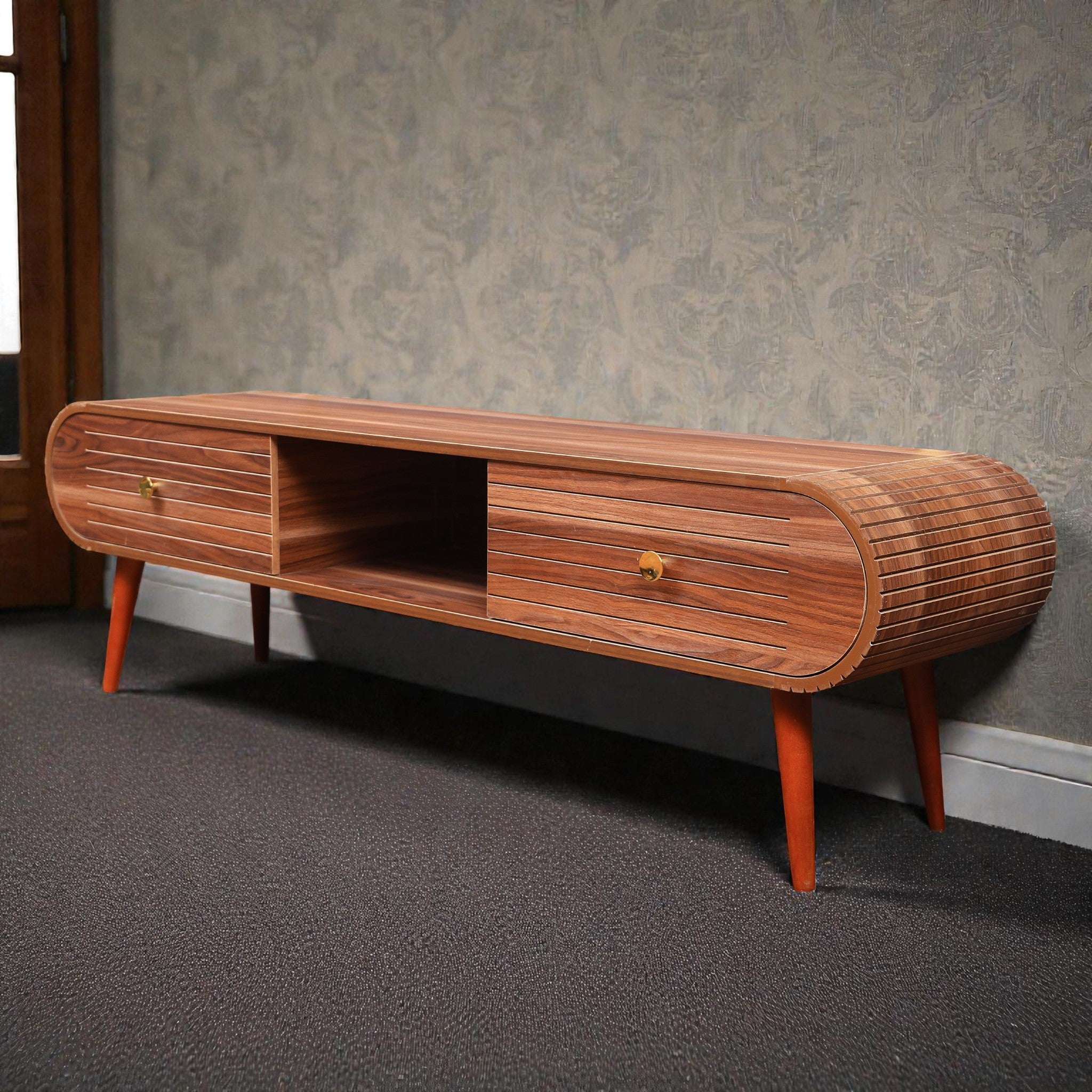 ترابيزة تليفزيون 206