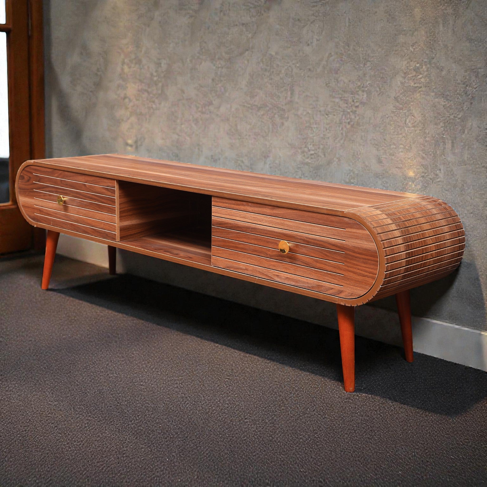 ترابيزة تليفزيون 206