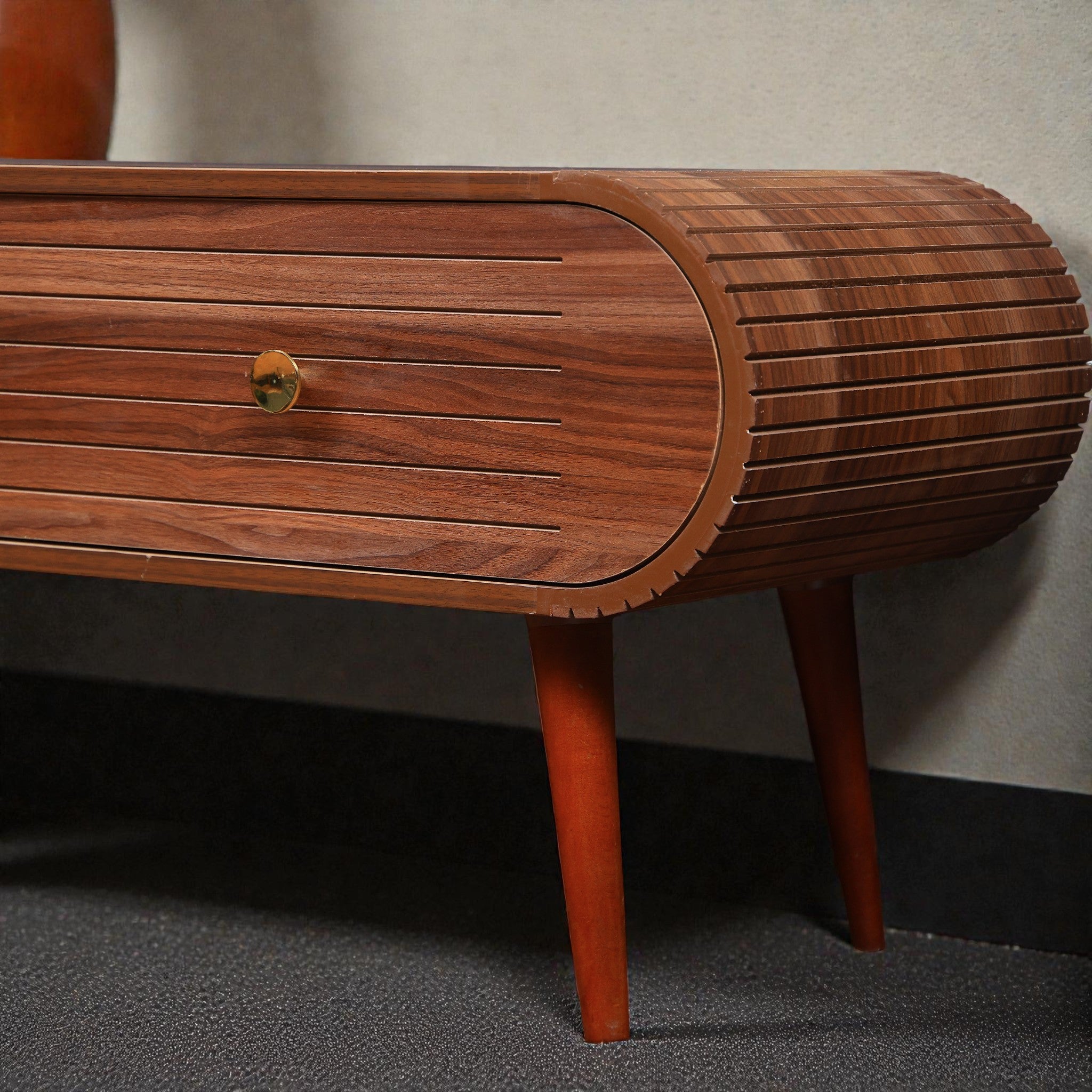 ترابيزة تليفزيون 206