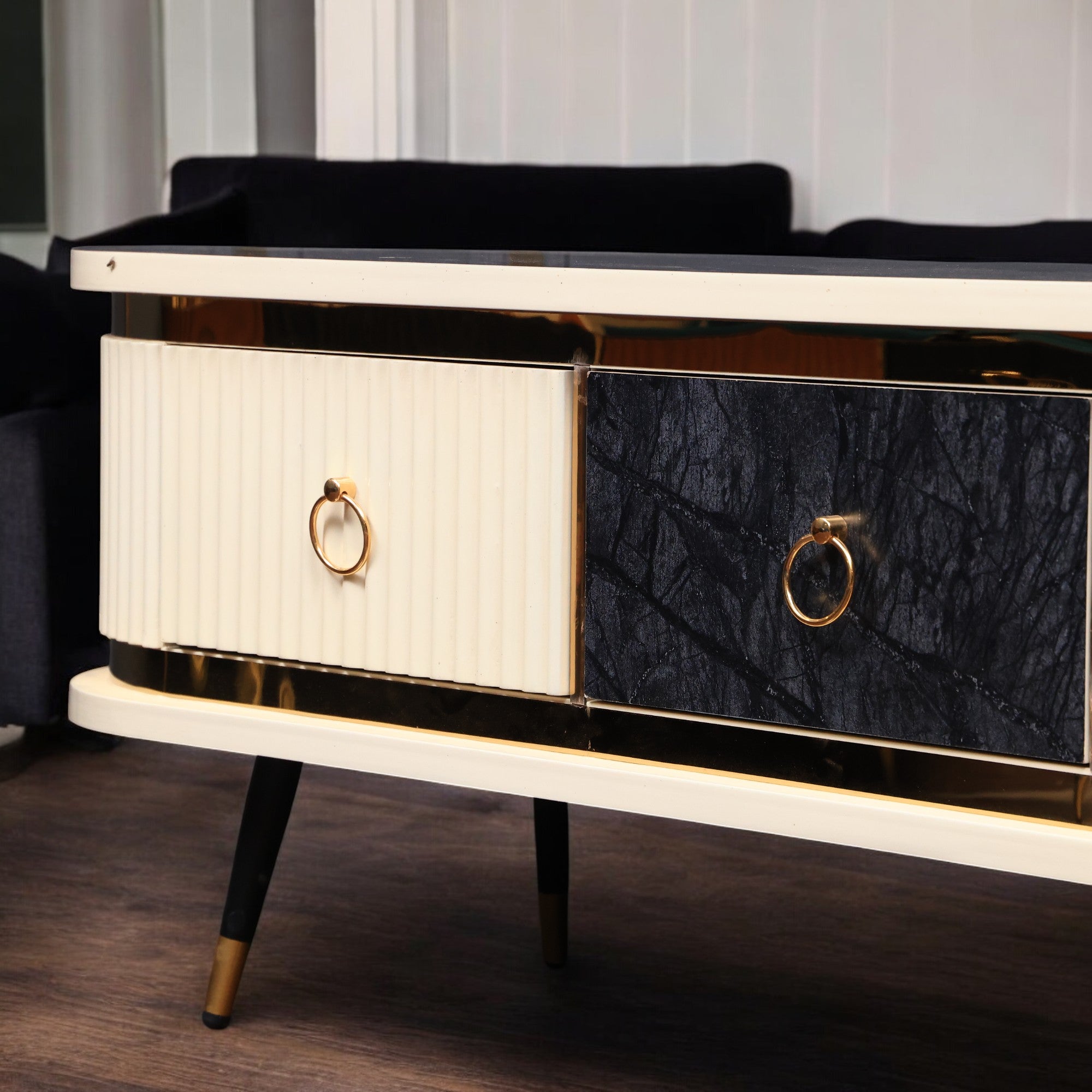 ترابيزة تليفزيون 178