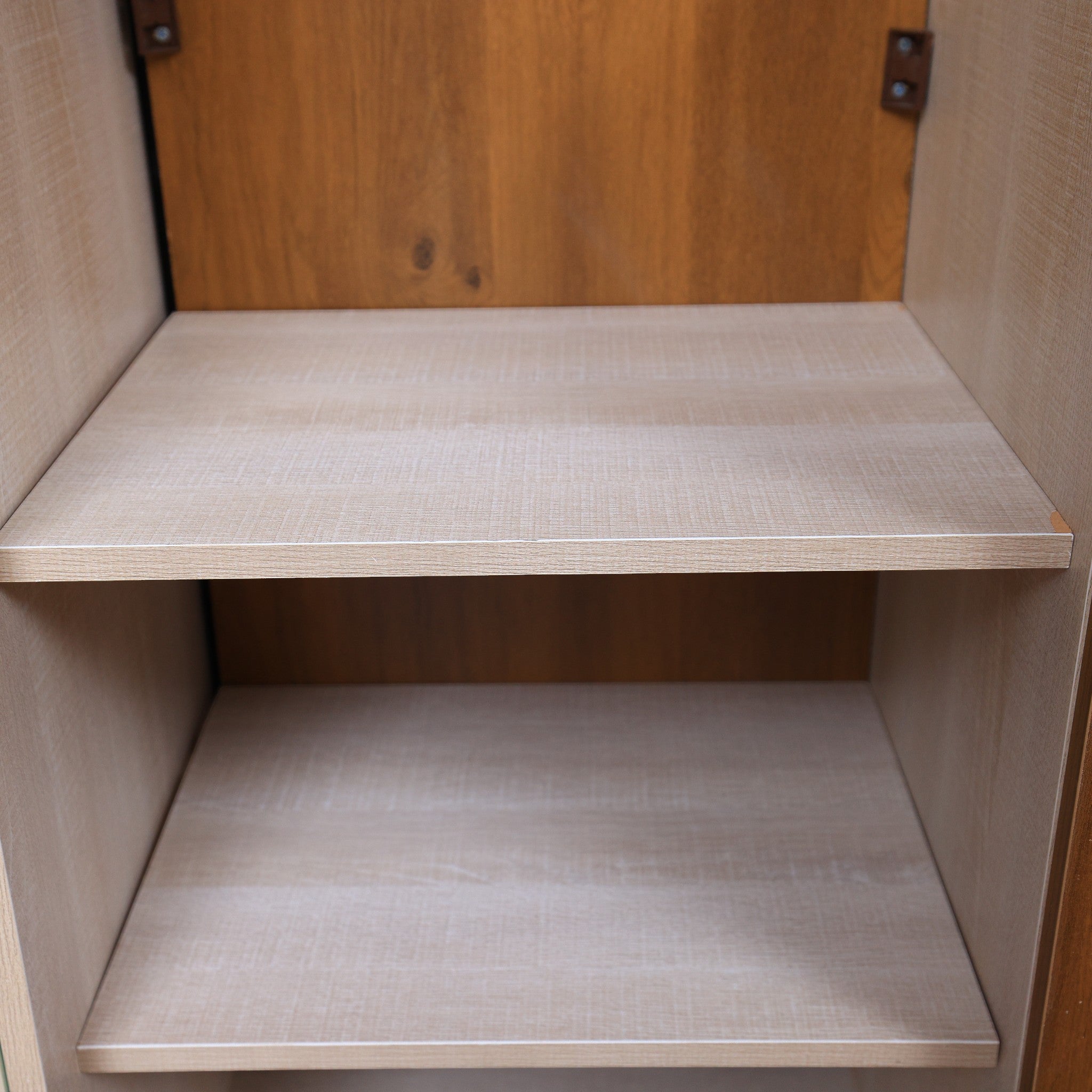 غرفة سفرة 669