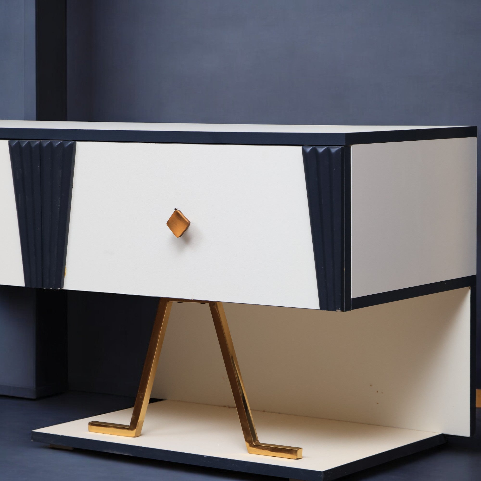 ترابيزة تليفزيون 163