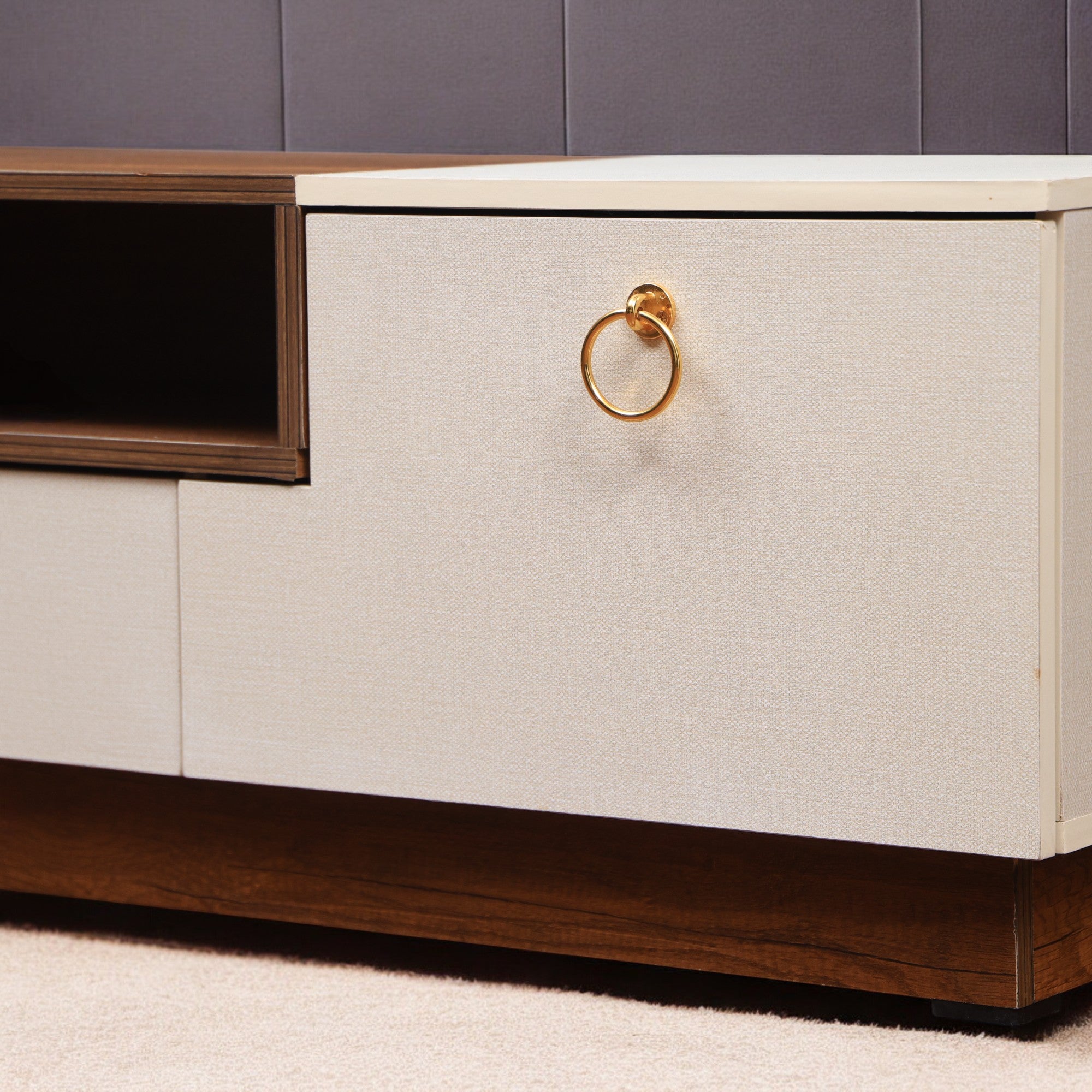 ترابيزة تليفزيون 197