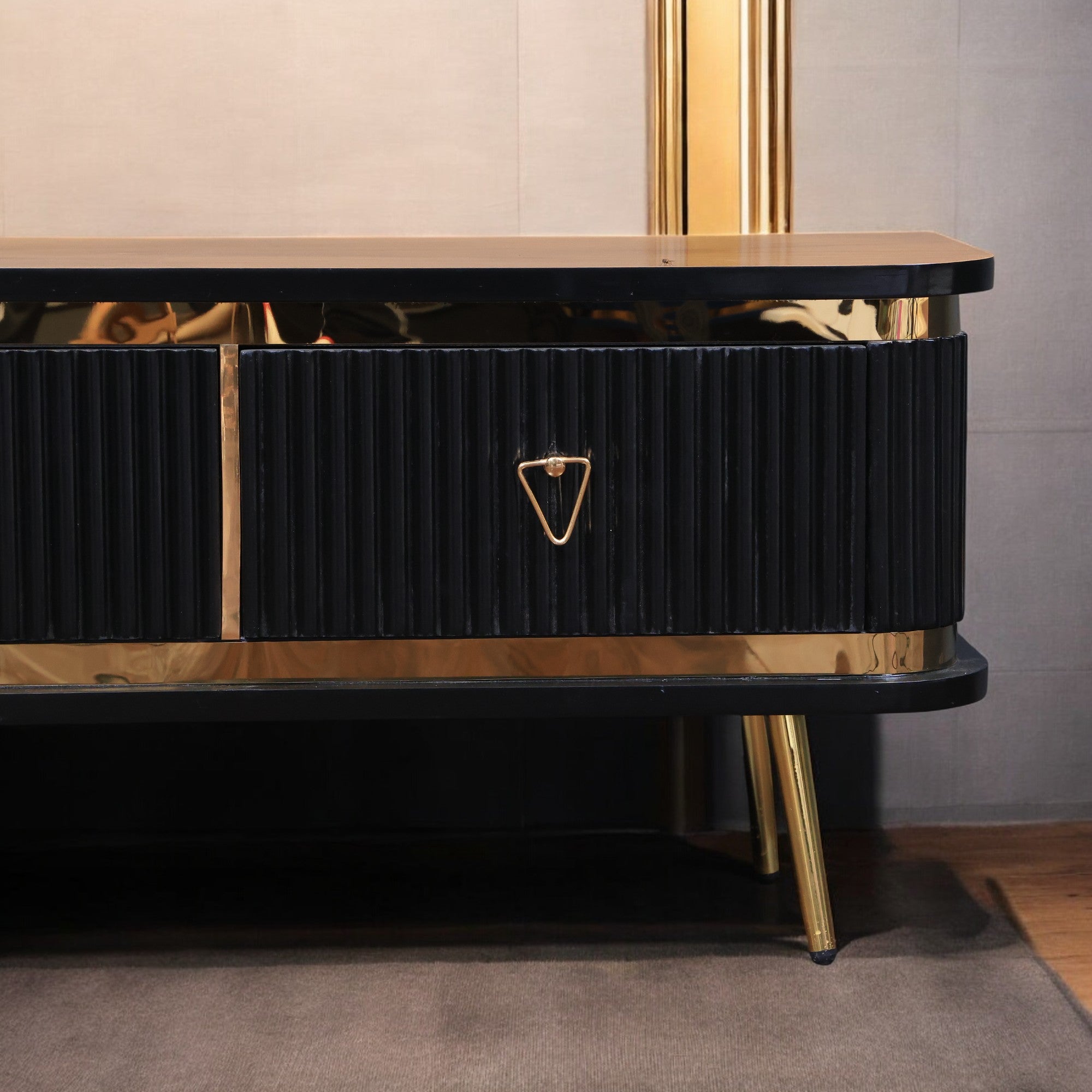 ترابيزة تليفزيون 167