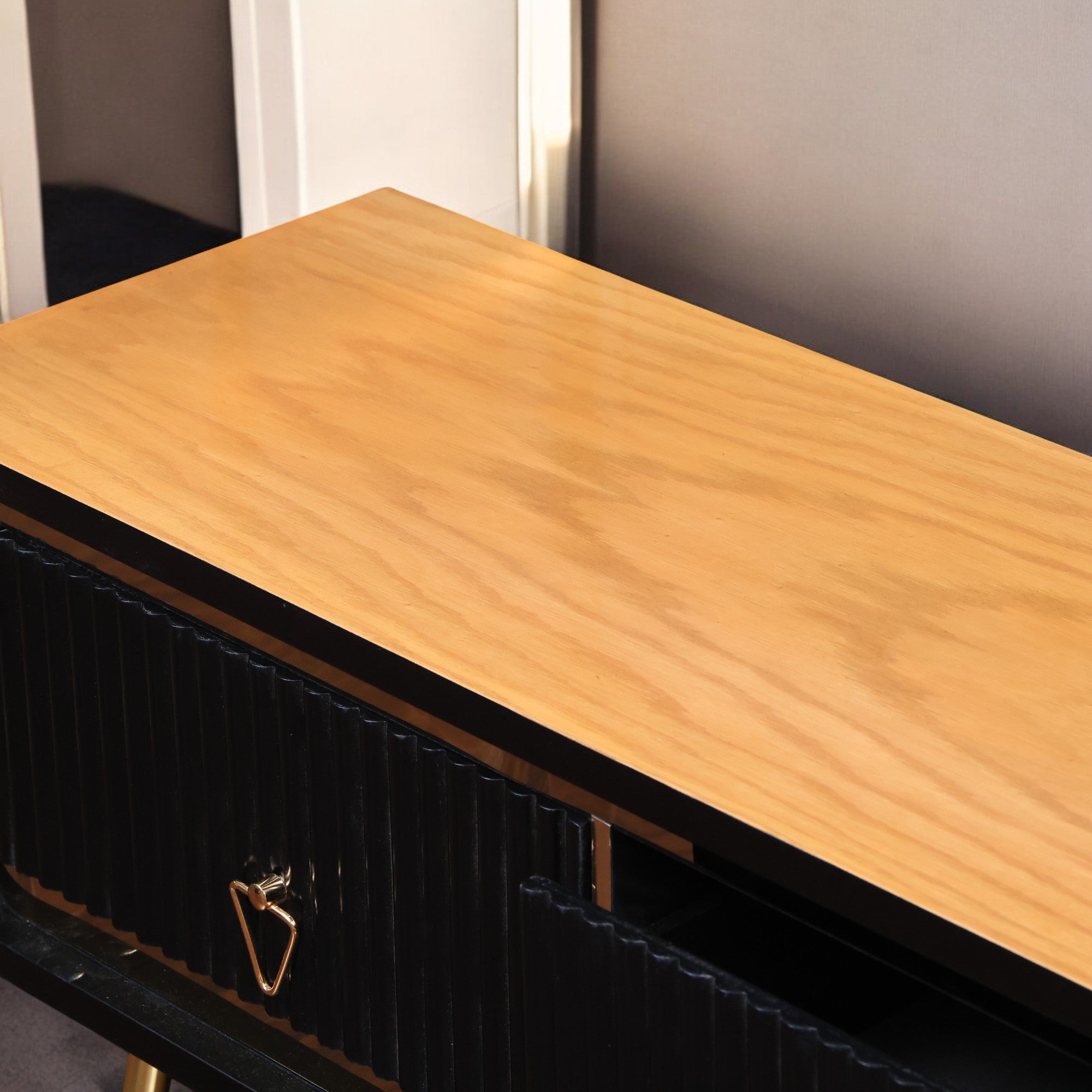 ترابيزة تليفزيون 167