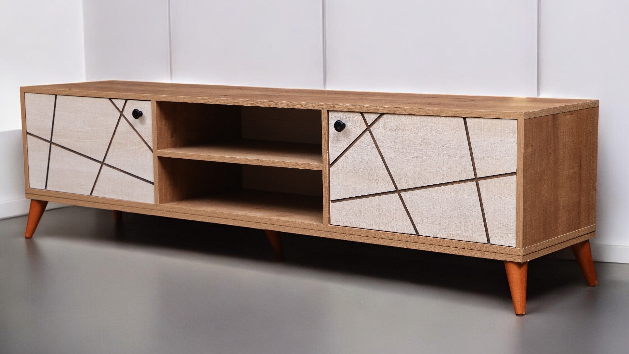 ترابيزة تليفزيون 192