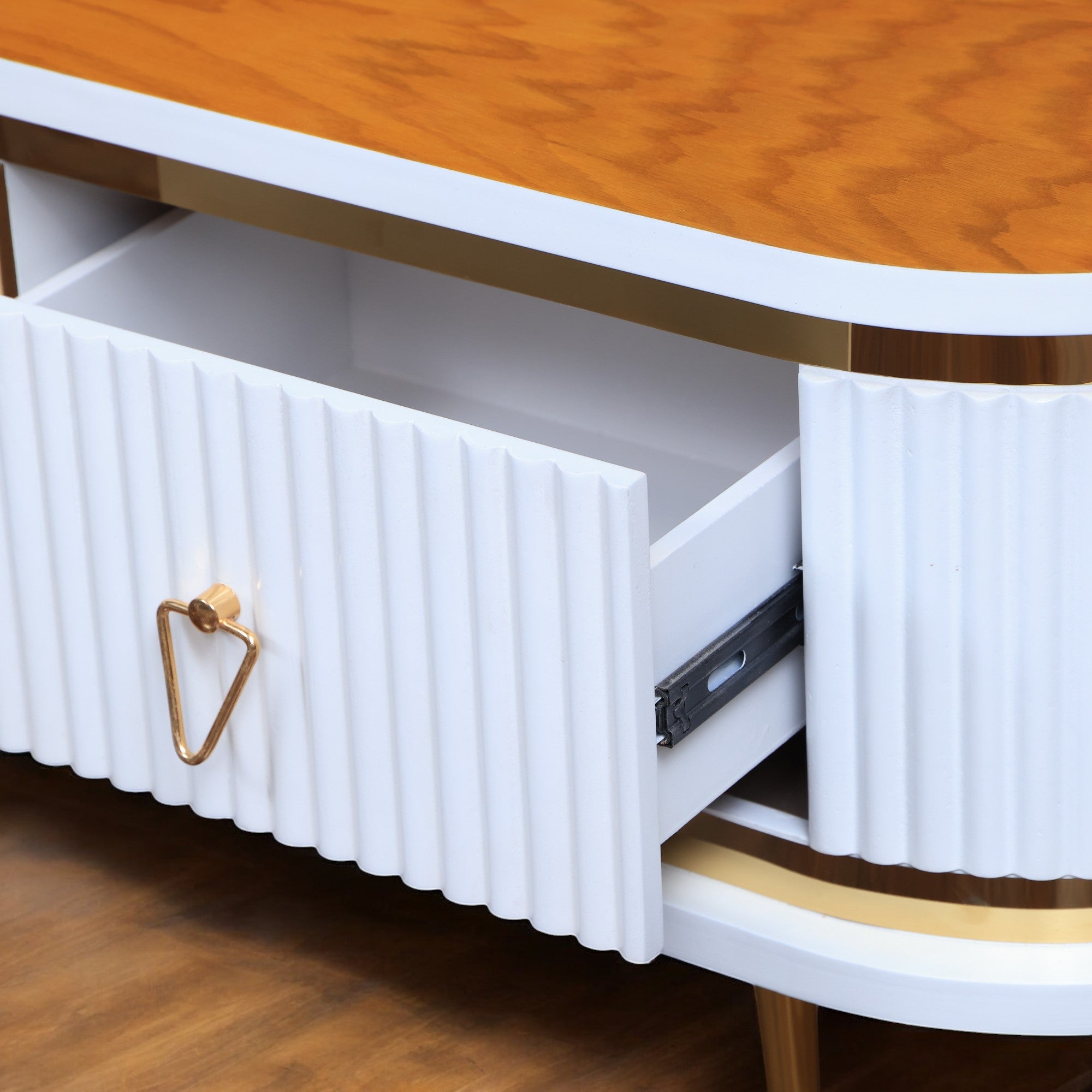 ترابيزة تليفزيون 159