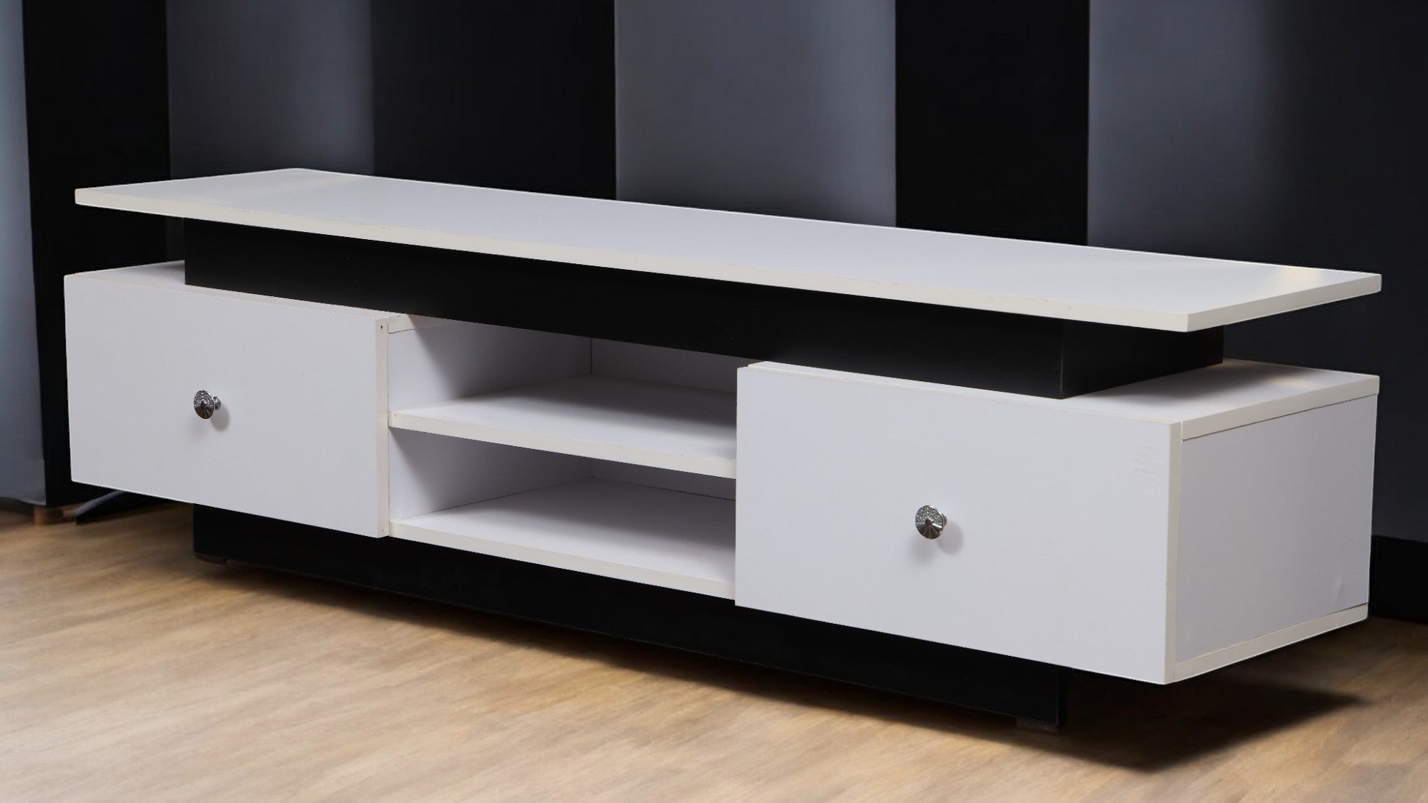 ترابيزة تليفزيون 161