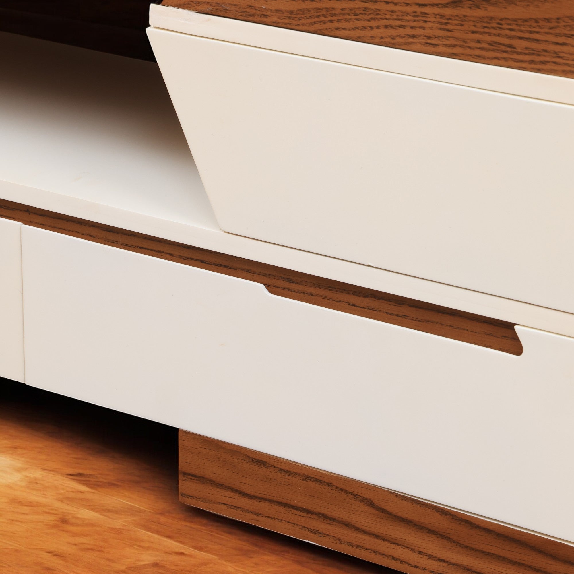 ترابيزة تليفزيون 157