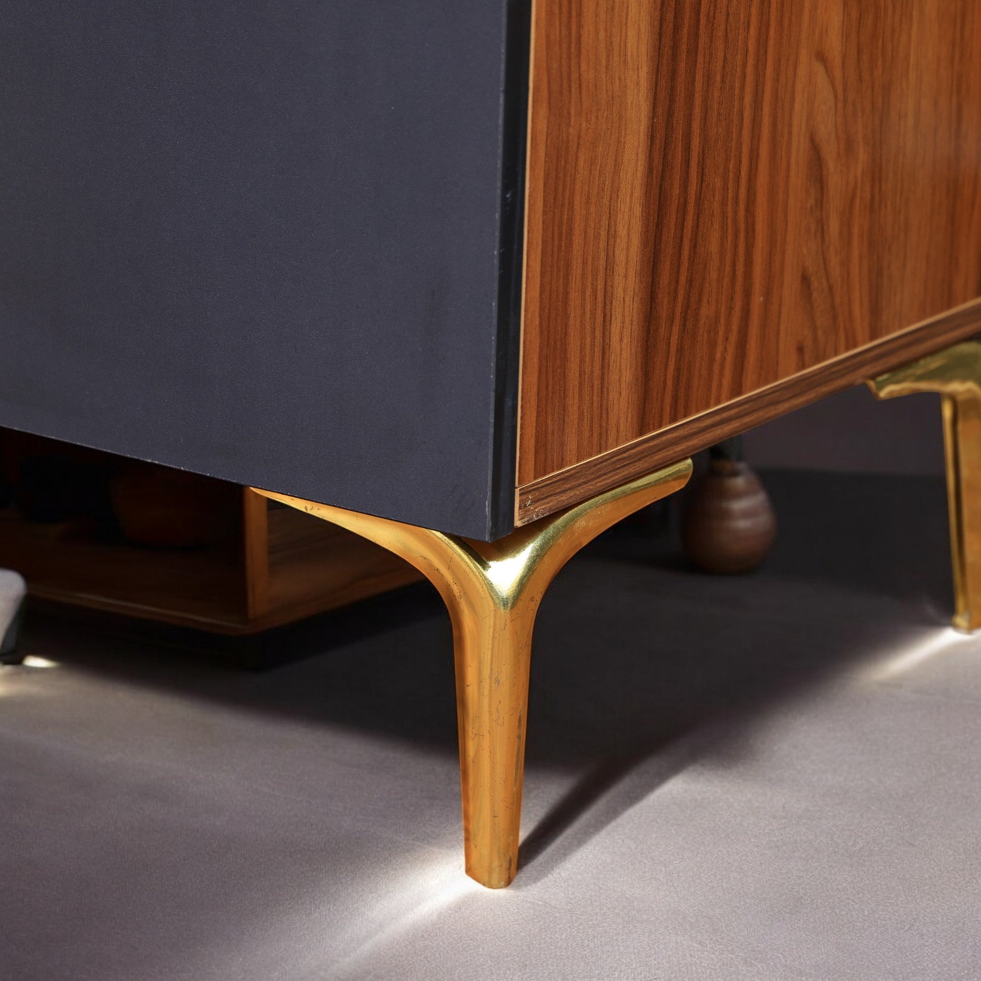 ترابيزة تليفزيون 182