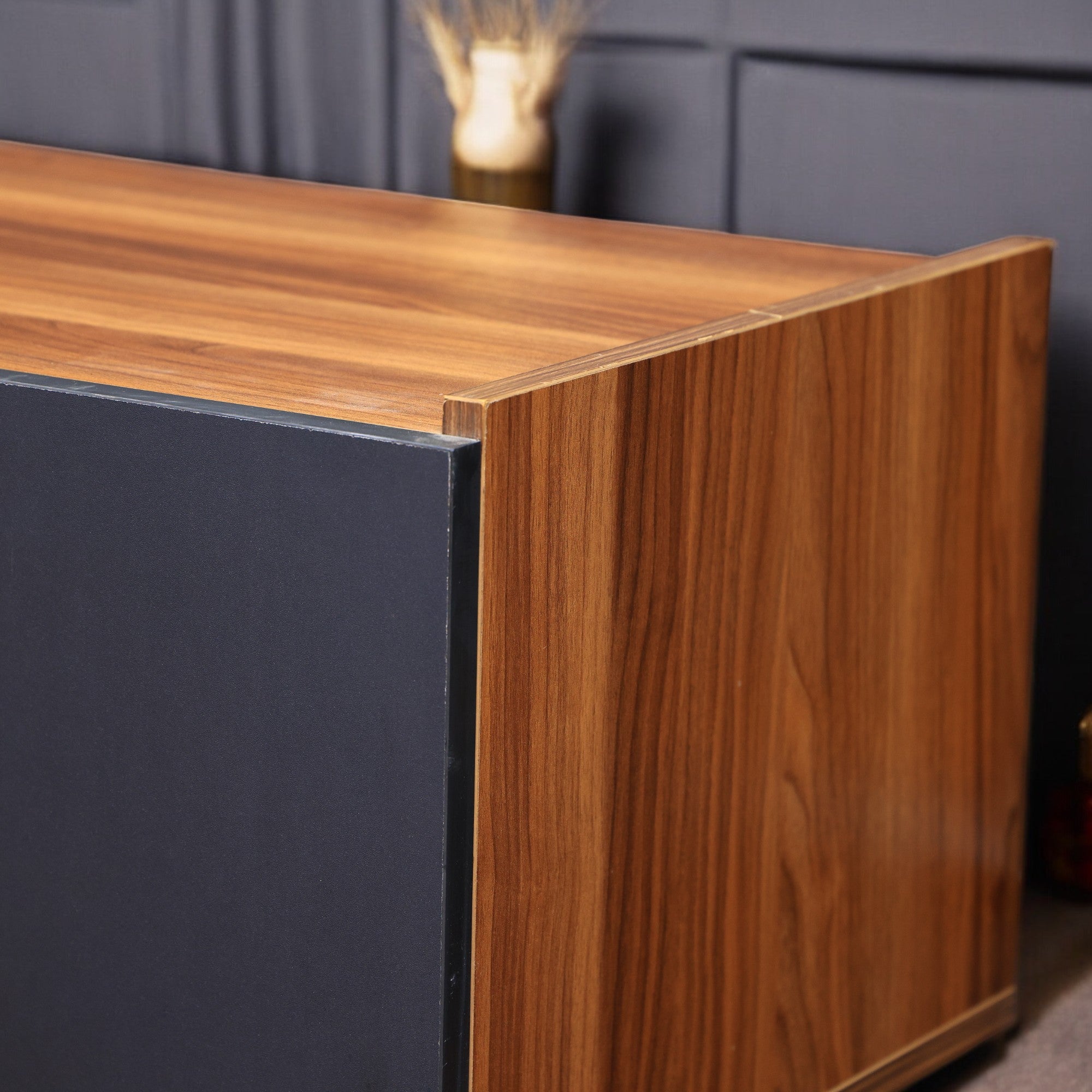 ترابيزة تليفزيون 182