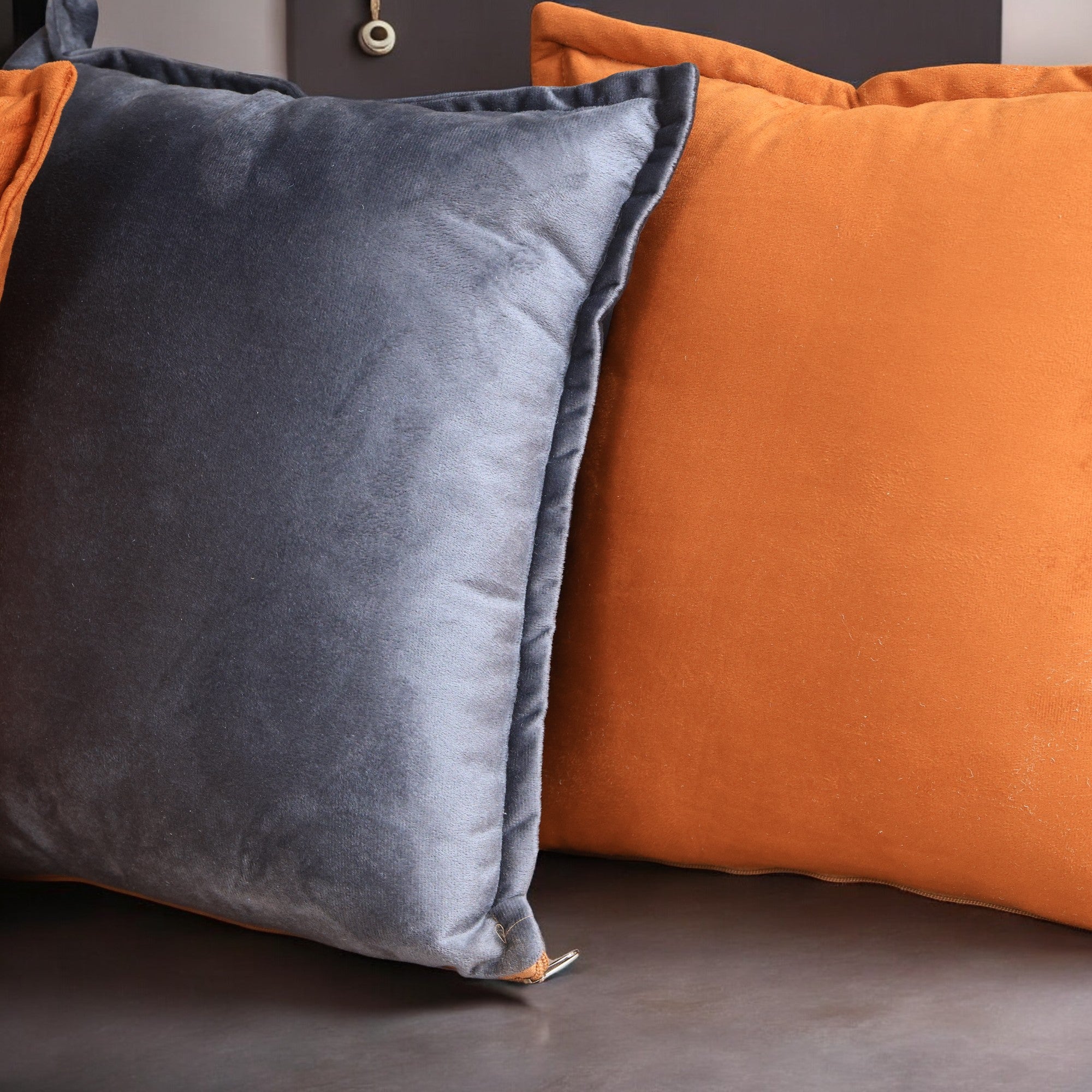 ركنة سرير وسحارة 315