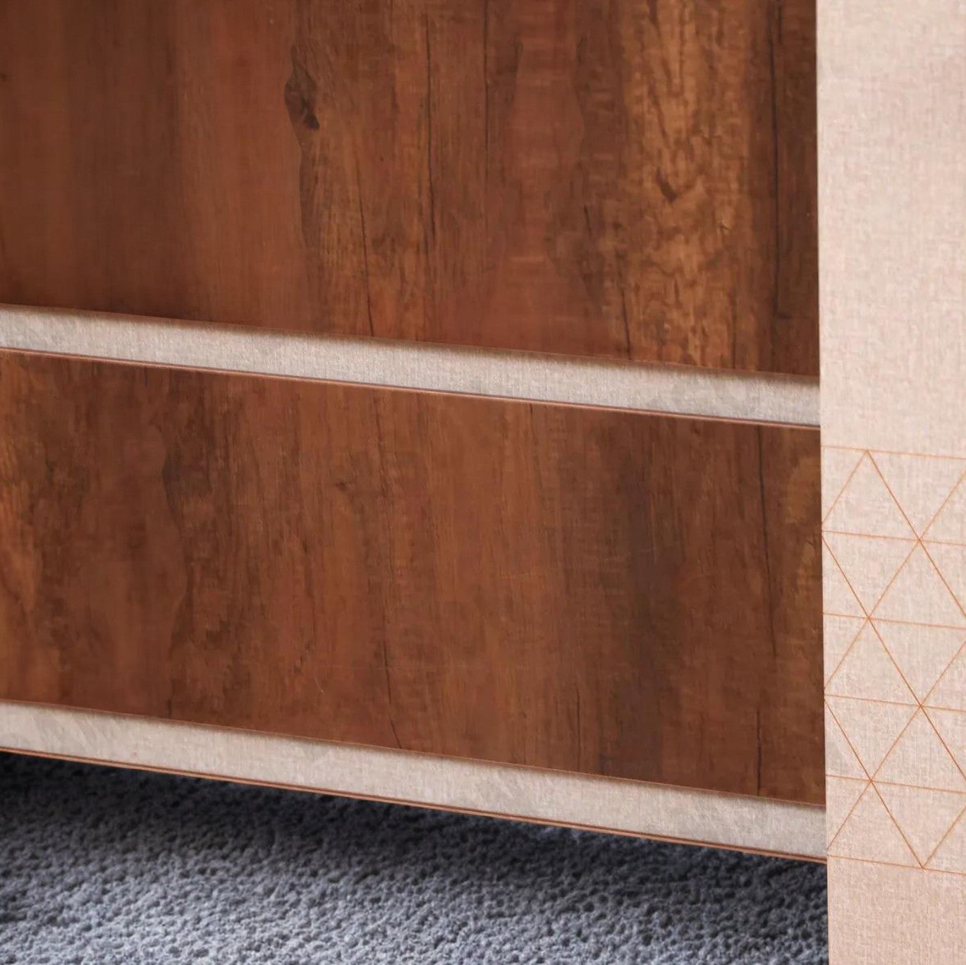 T129 غرفة سفرة