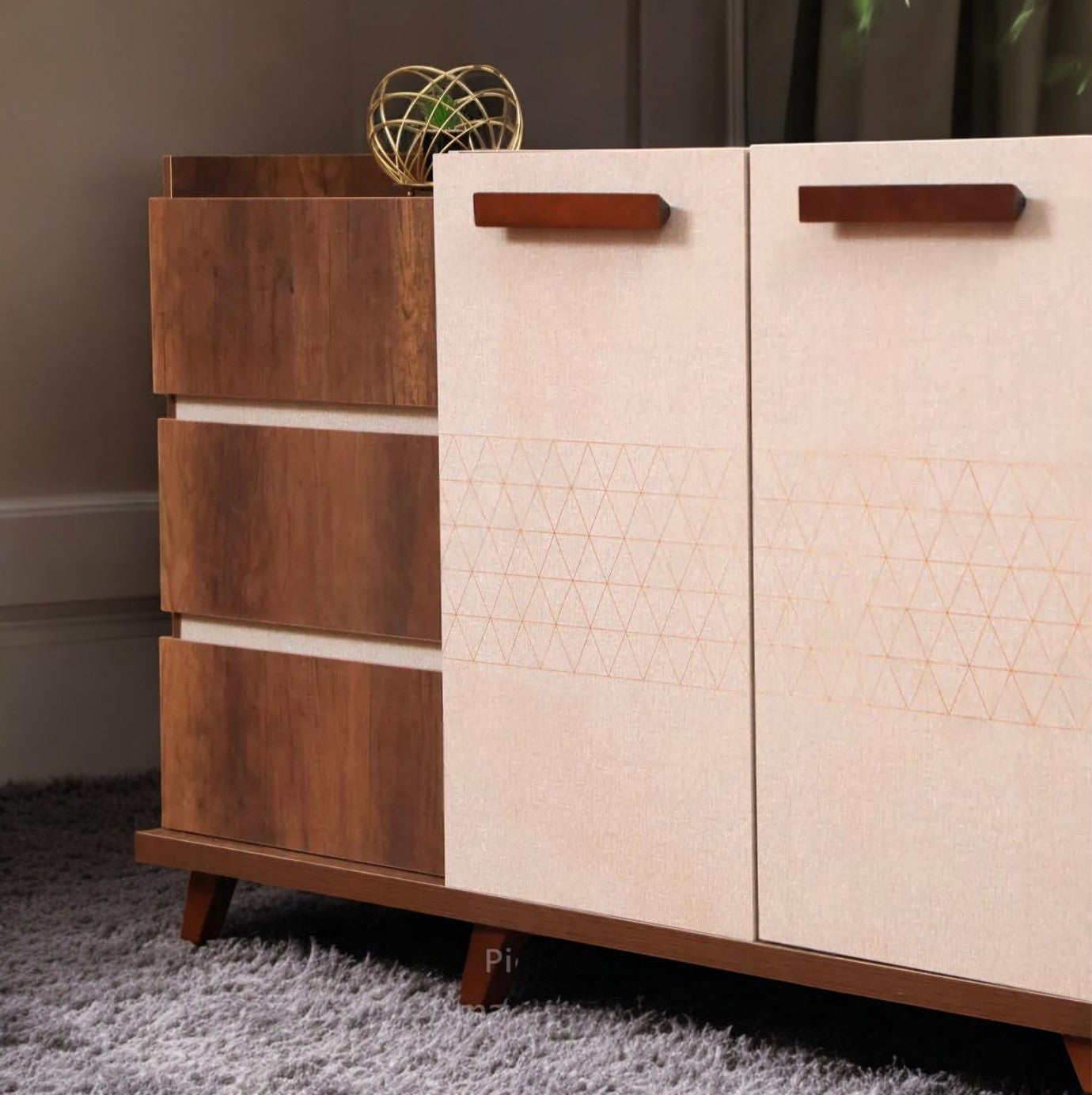 T129 غرفة سفرة