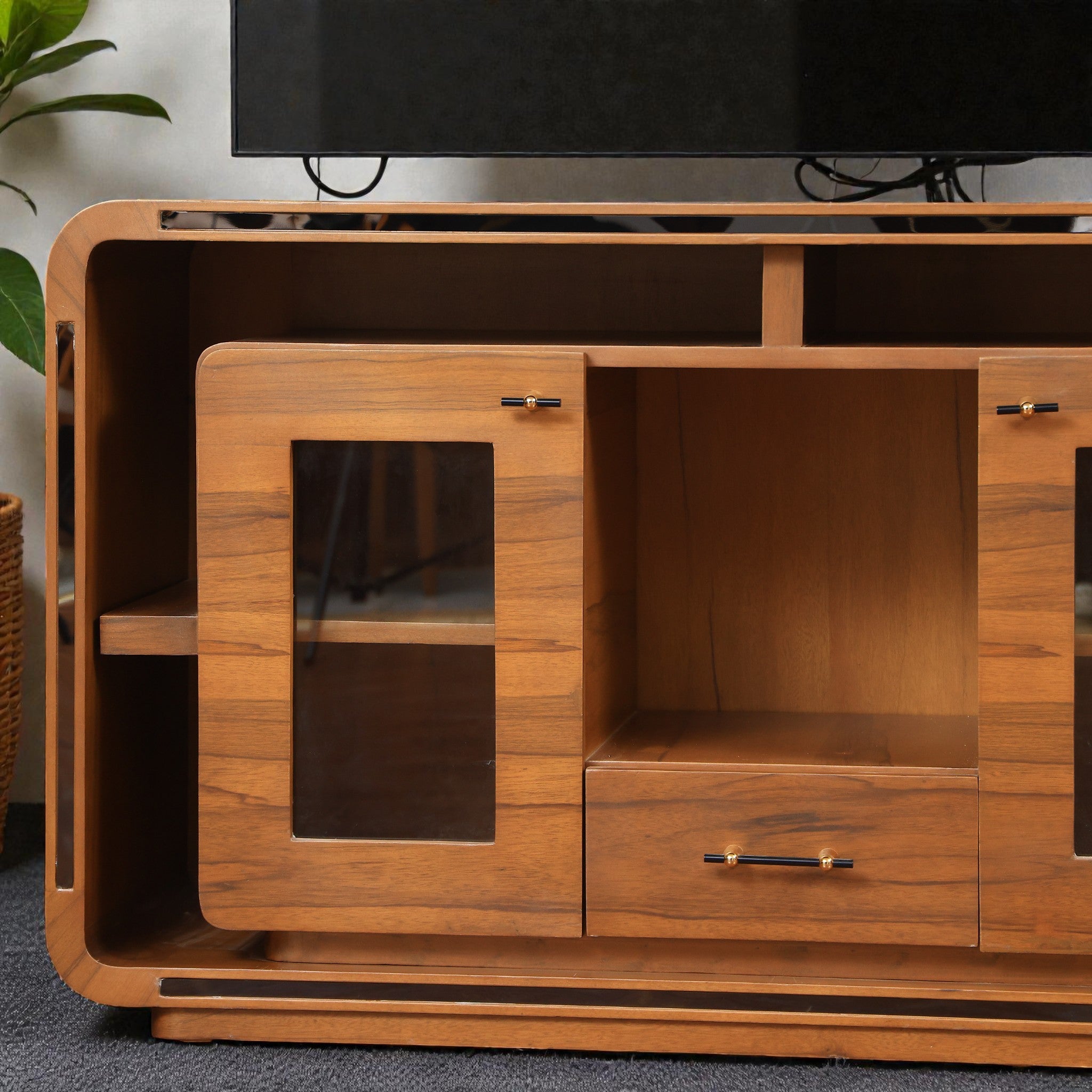 غرفة سفرة 666