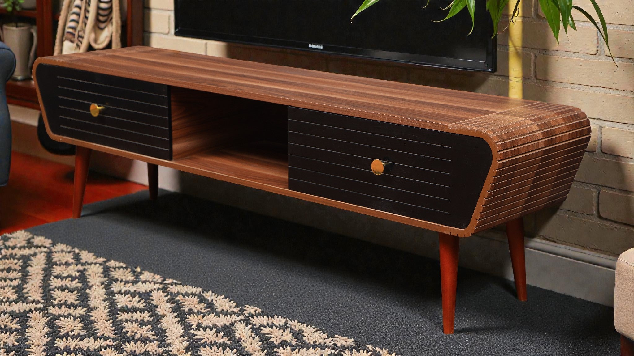 ترابيزة تليفزيون 205