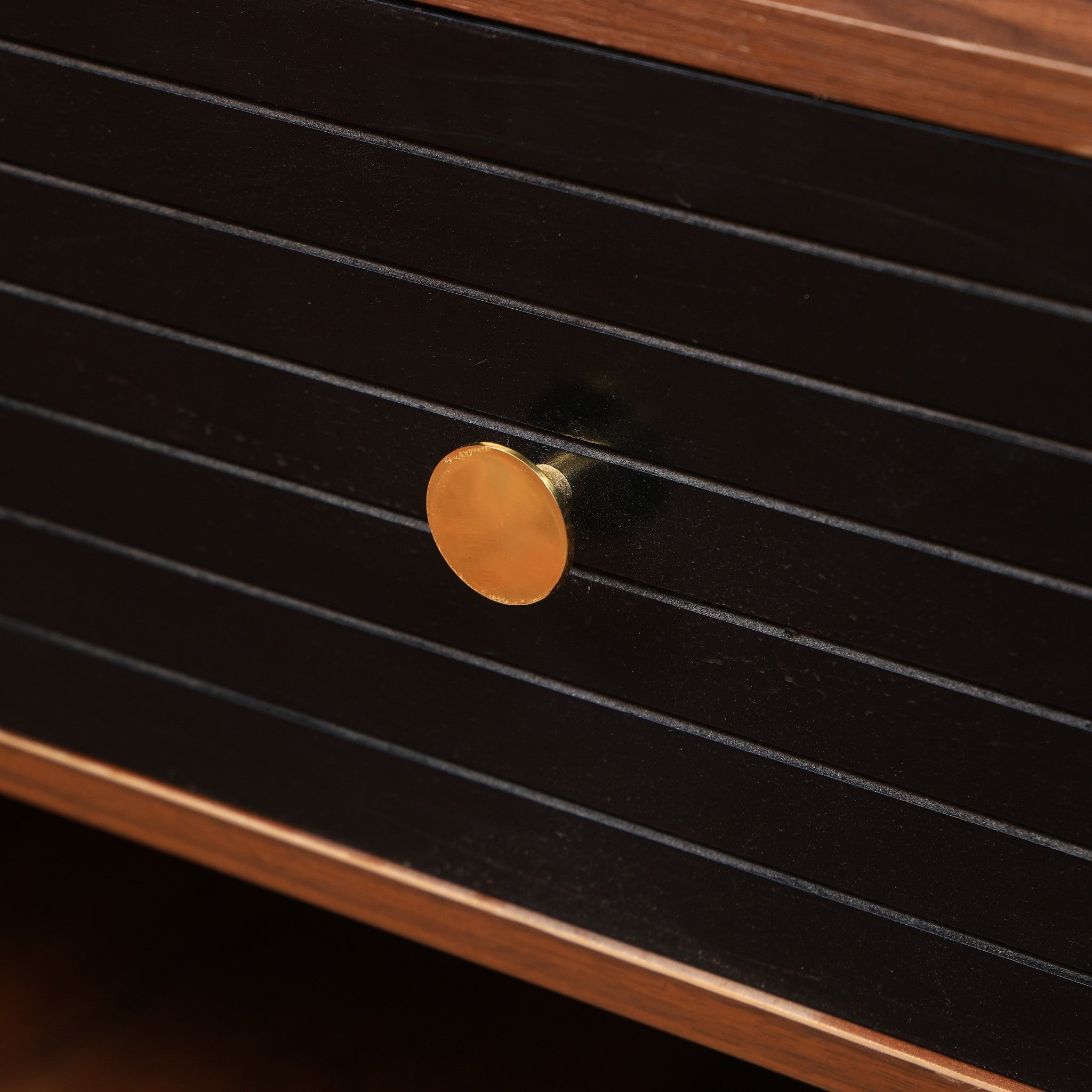 ترابيزة تليفزيون 205