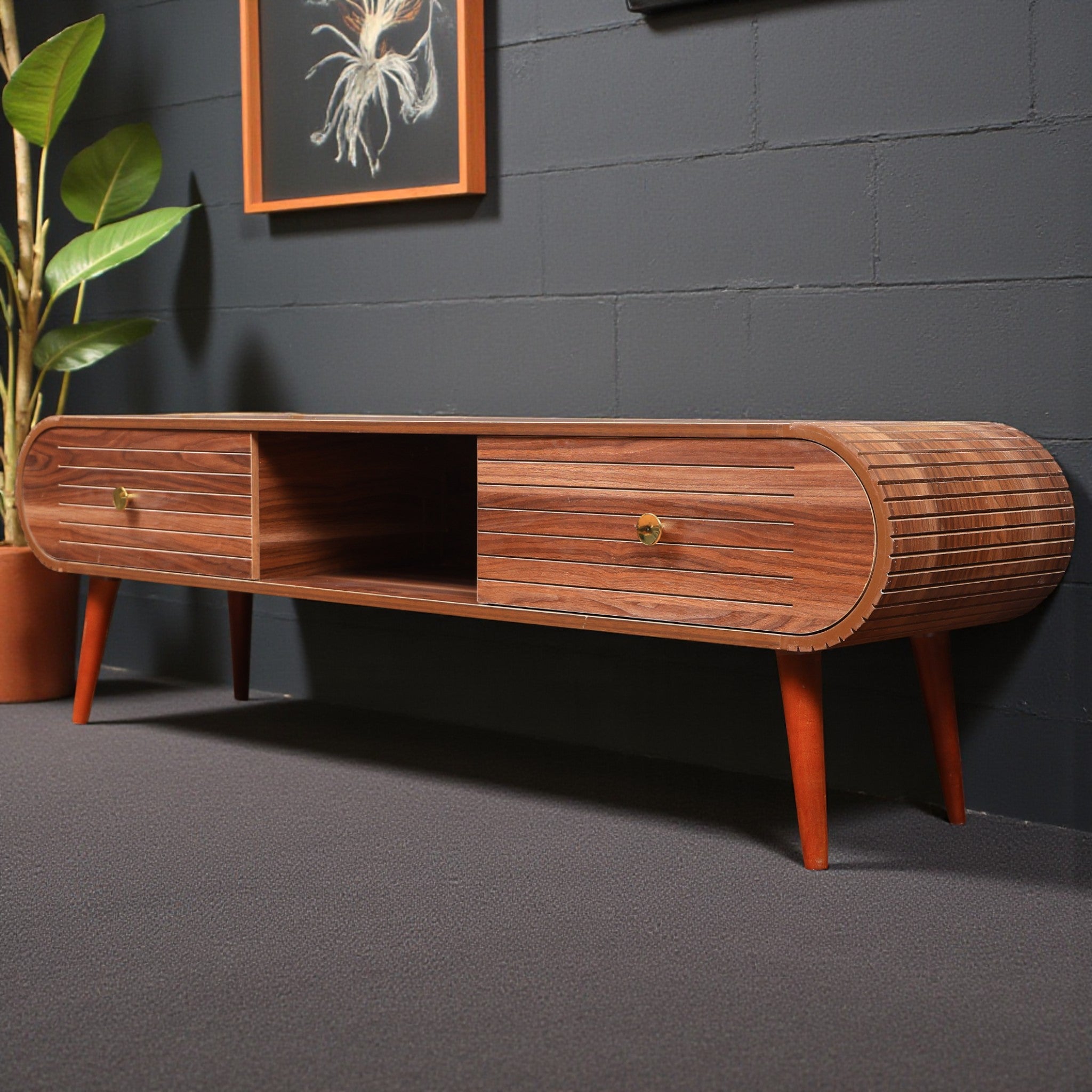 ترابيزة تليفزيون 206